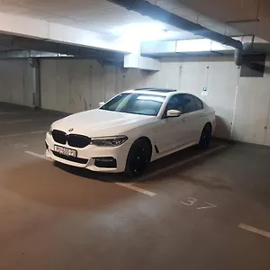 Vip, With Free Garage Parking Appartement Pula
